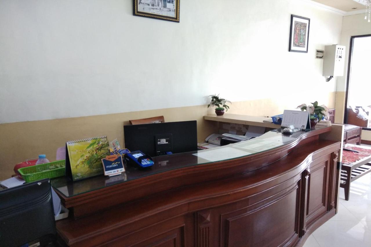 Oyo 2671 Wisma Djaja Syariah Bojonegoro Luaran gambar